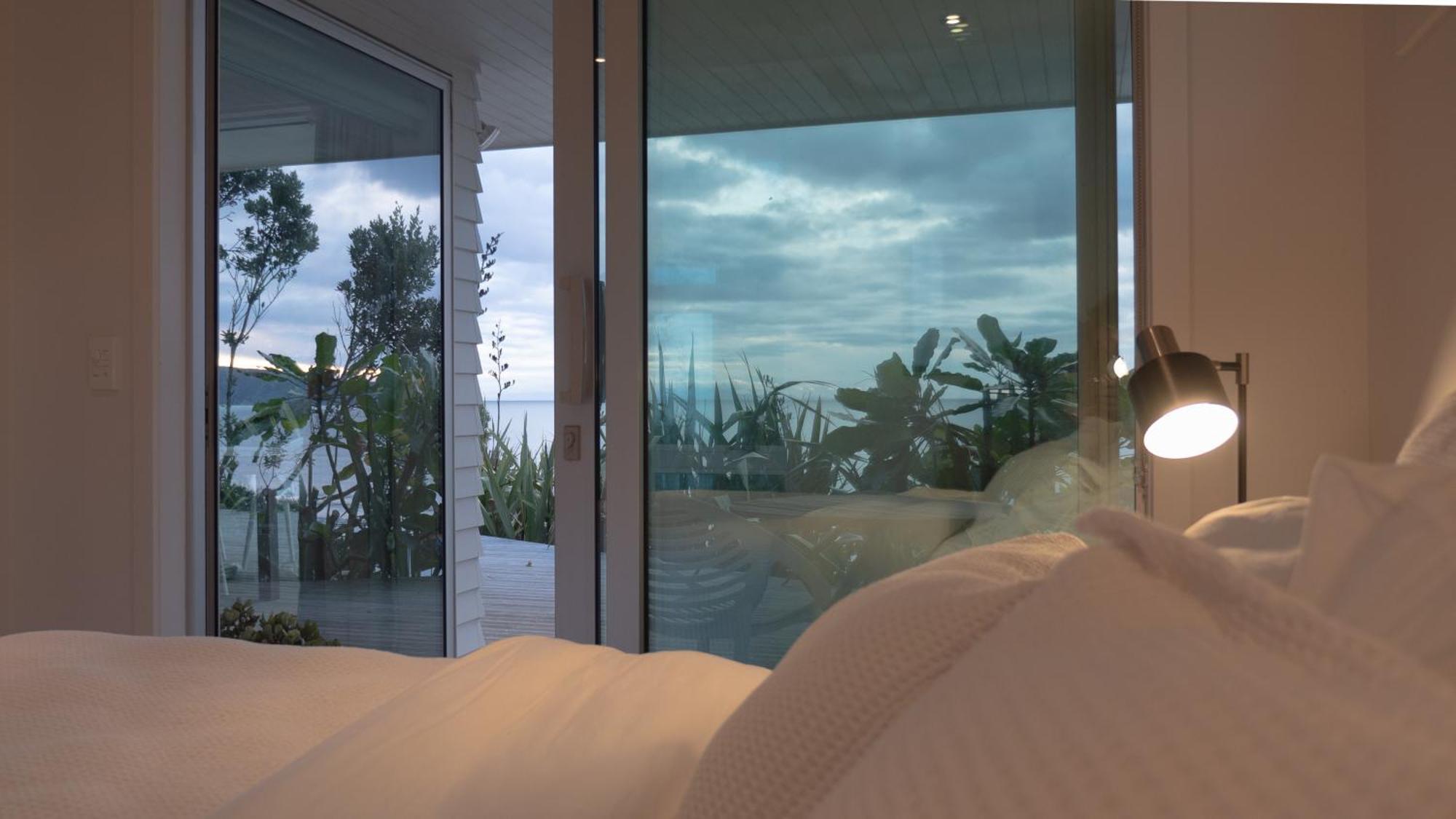 Villa Seascapes Waterfront 2 Paraparaumu Exterior foto